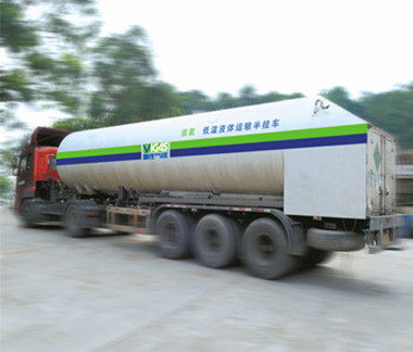 自有多輛運(yùn)輸車隊